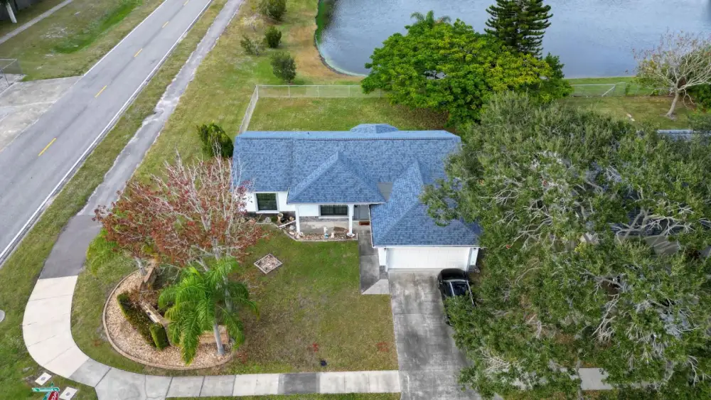 Asphalt shingle roof replacement planning for Melbourne Beach homeowners
