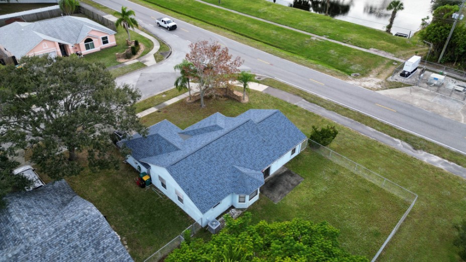 roofing contractor in Melbourne Beach 